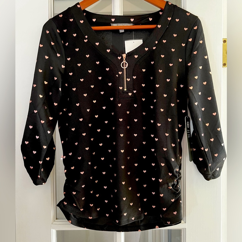 Daisy Fuentes Mini Heart Zipper Blouse, NWT Size Medium